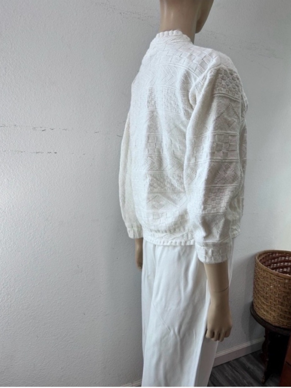 Chic. HONOR cardigan white V-neck Knit Button Cardigan - Picture 11 of 16